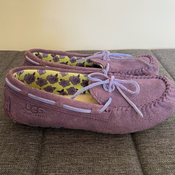 Ugg Australia Girls Sz 1 Purple Leather Lined Mocassin Slippers - Picture 1 of 16